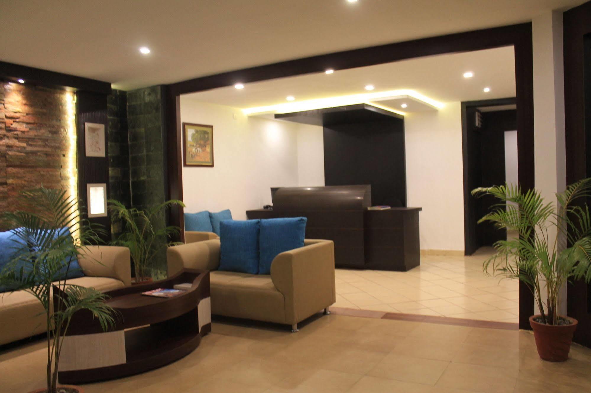 Munnar Tea Hills Resort - Mthr Bagian luar foto