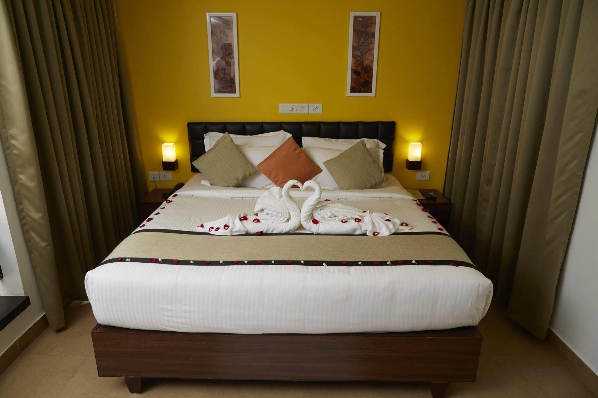 Munnar Tea Hills Resort - Mthr Bagian luar foto